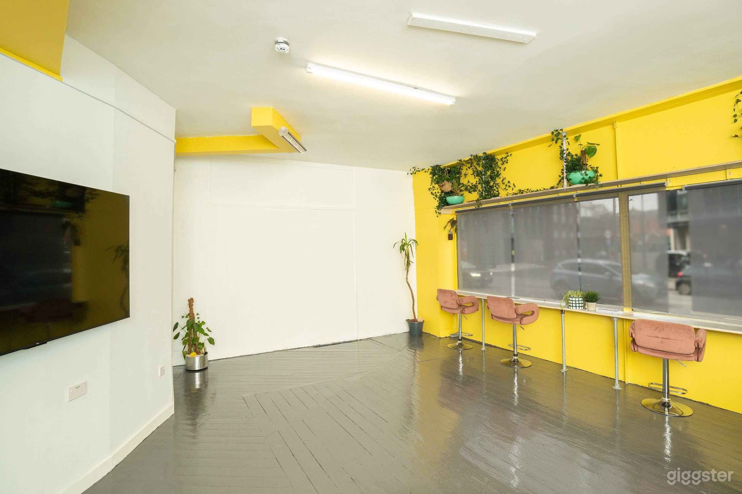 Private Meeting Room Photo 4