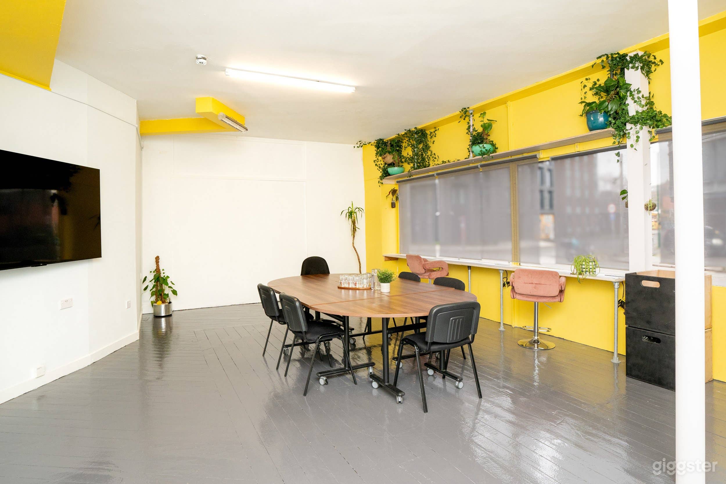 Private Meeting Room Photo 1