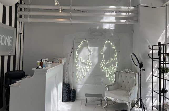 Luxurious Nail Bar in Edmonton Photo 4