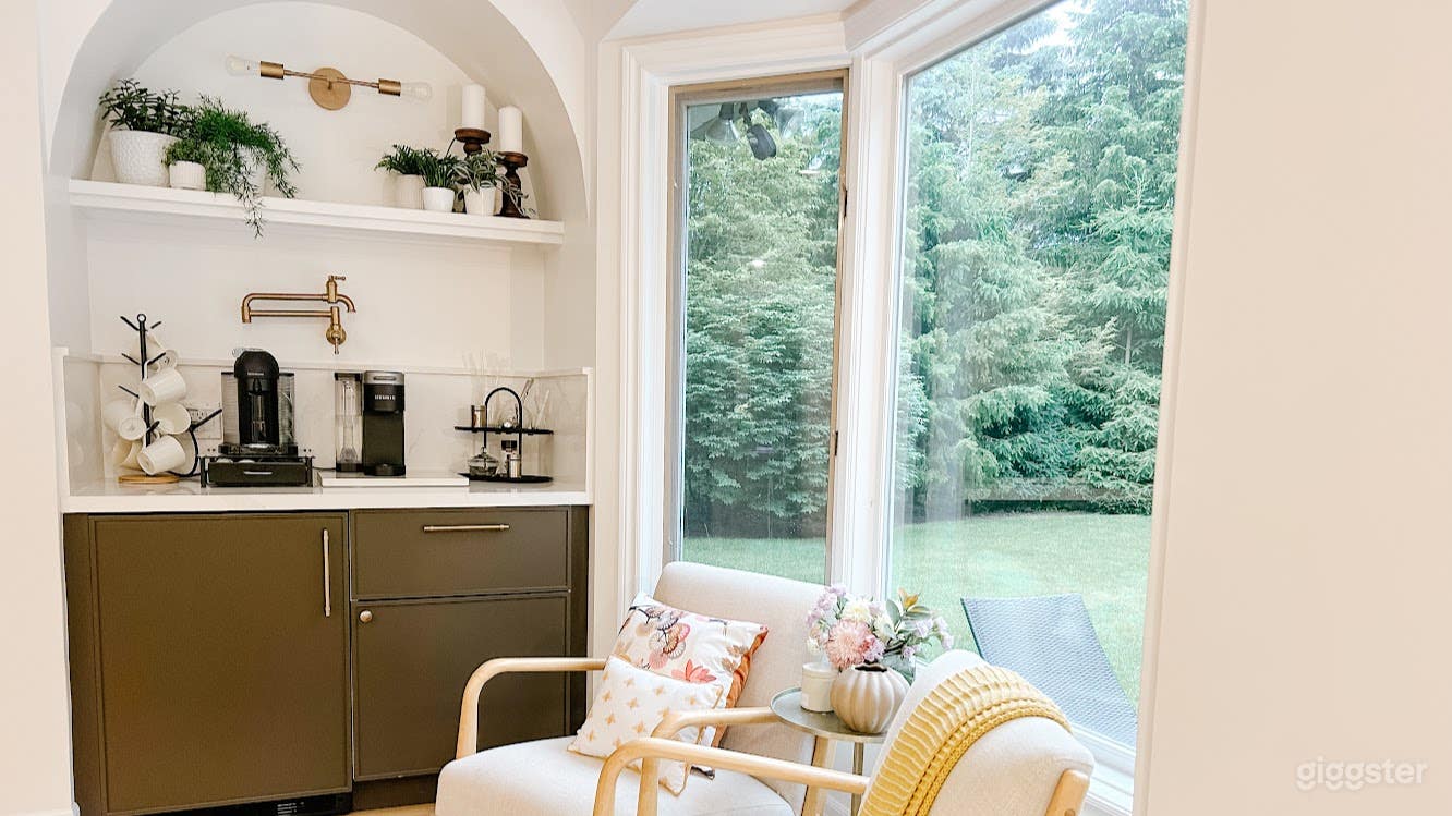 Coffee  / Bar nook with pot filler tap