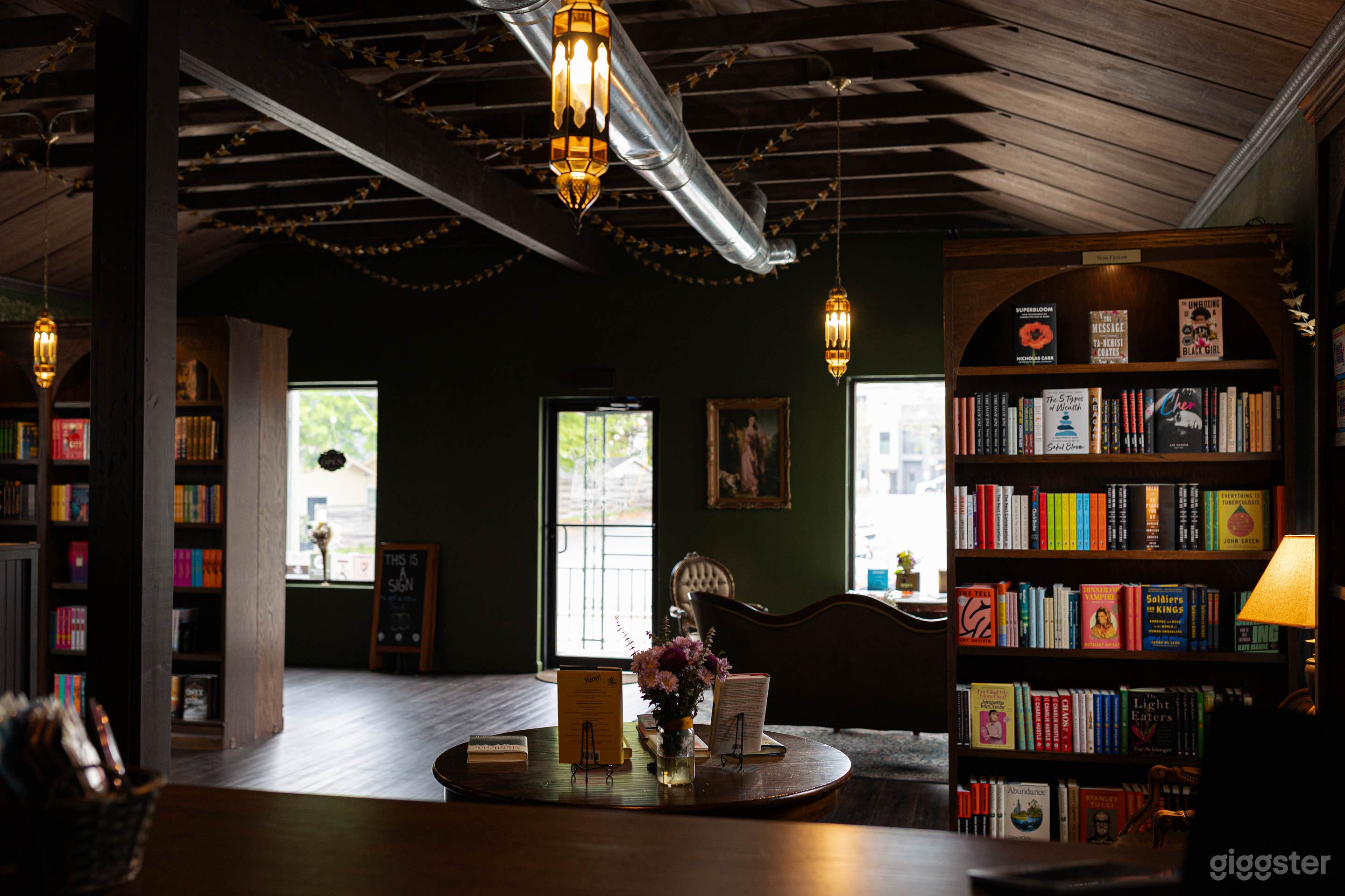 Bookstore in Chamblee (Cozy, Warm, Inviting!) Photo 1