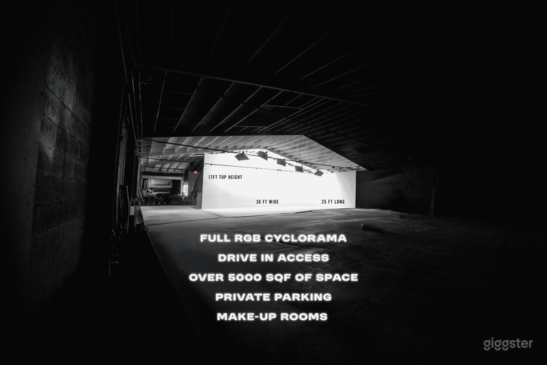  Premier Production Space CYC, 17ft high 
