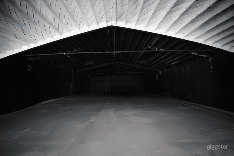  Premier Production Space CYC, 17ft high 