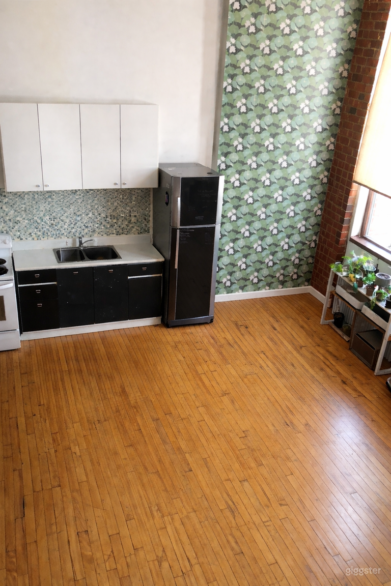  Loft Creative Arts Birthdays Exposed Brick Big Windows 