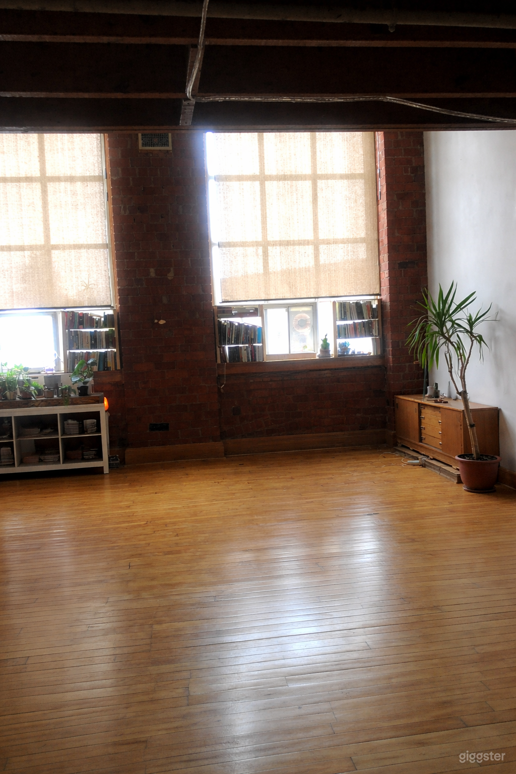 Loft Creative Arts Exposed Brick & Big Windows Photo 3