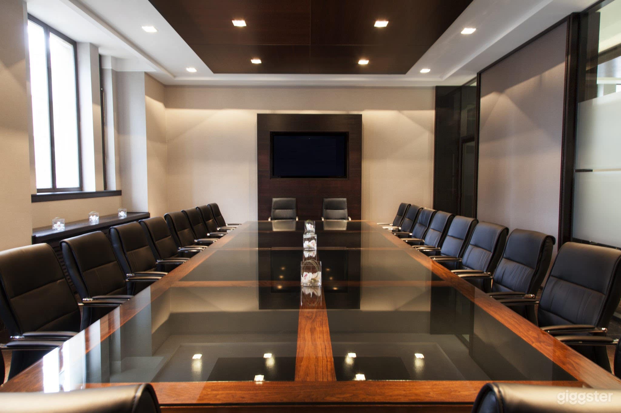 The Strathclyde Suite Photo 3