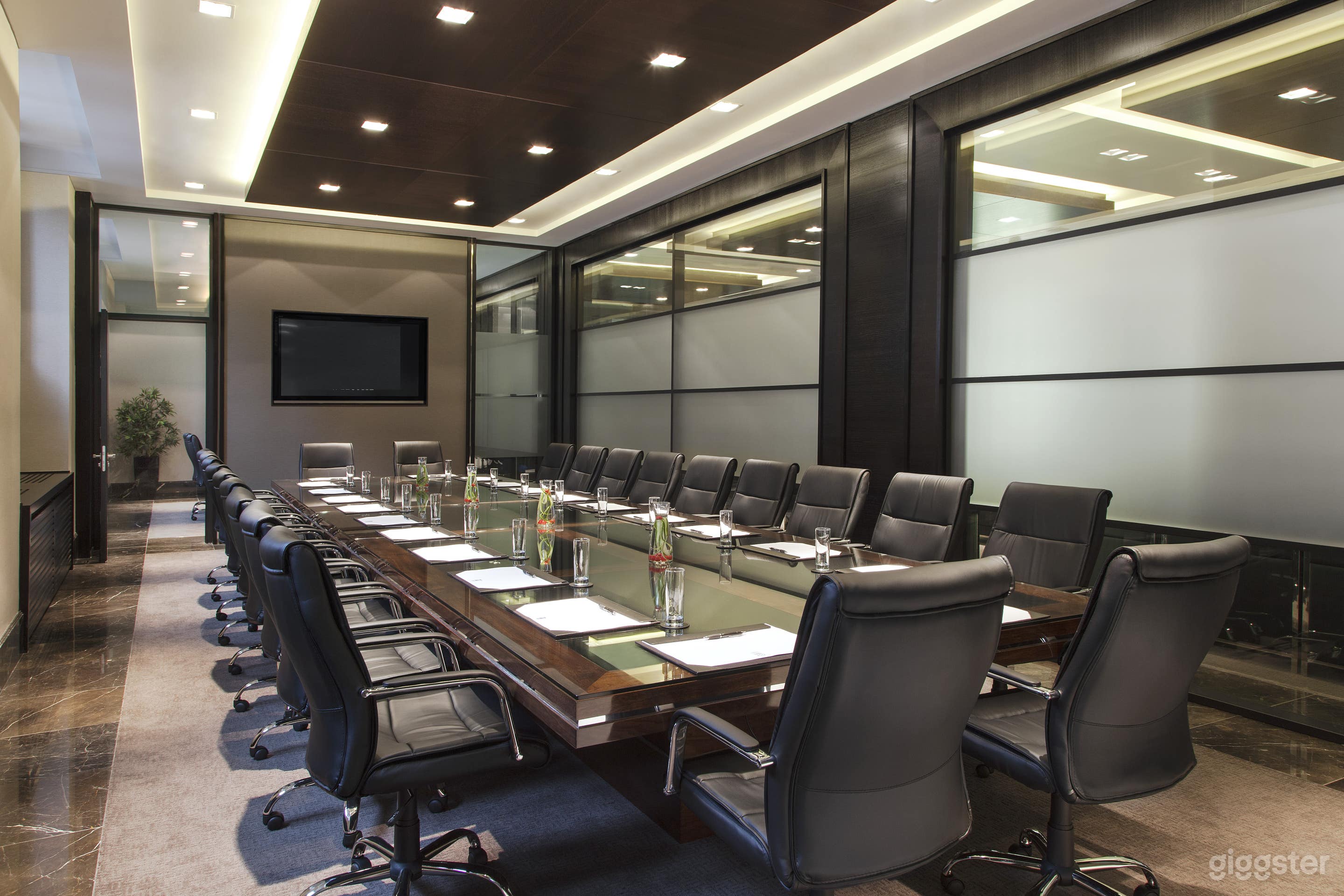 The Strathclyde Suite Photo 1