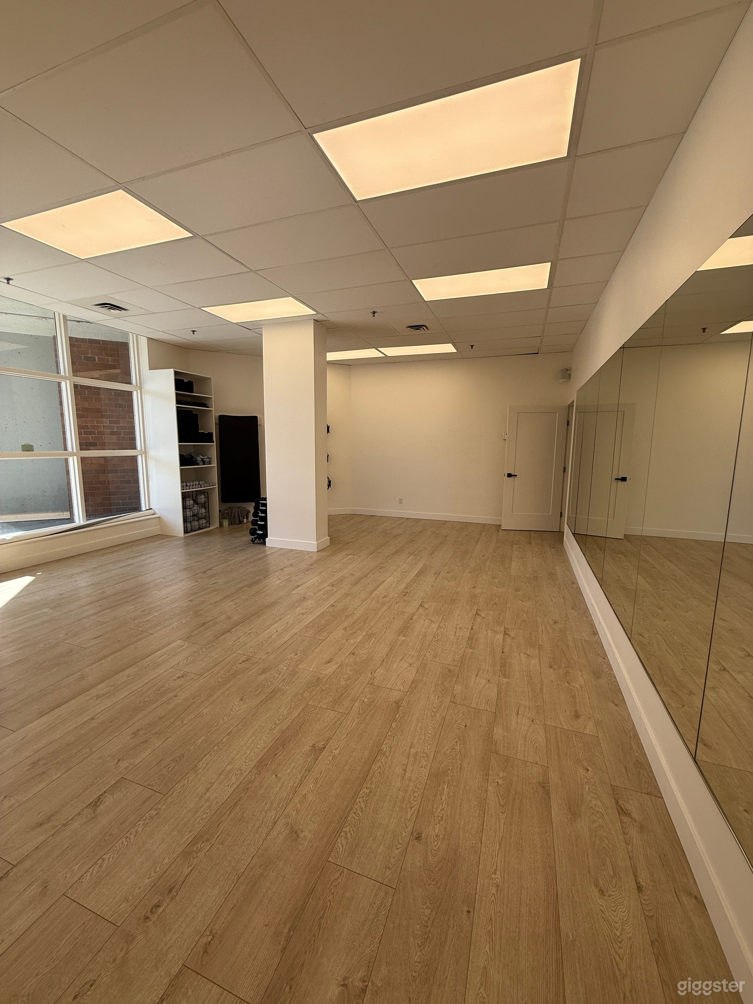 Fitness Studio/Weightlifting Gym Photo 3