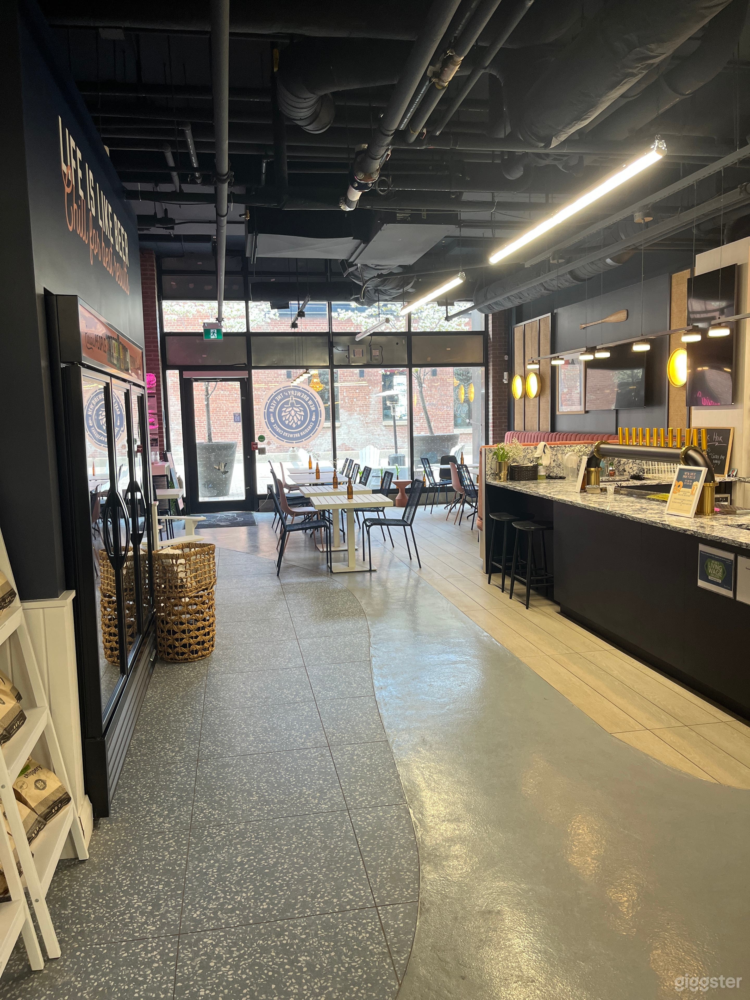 Inviting &amp; Versatile Brewery in Liberty Village Photo 3