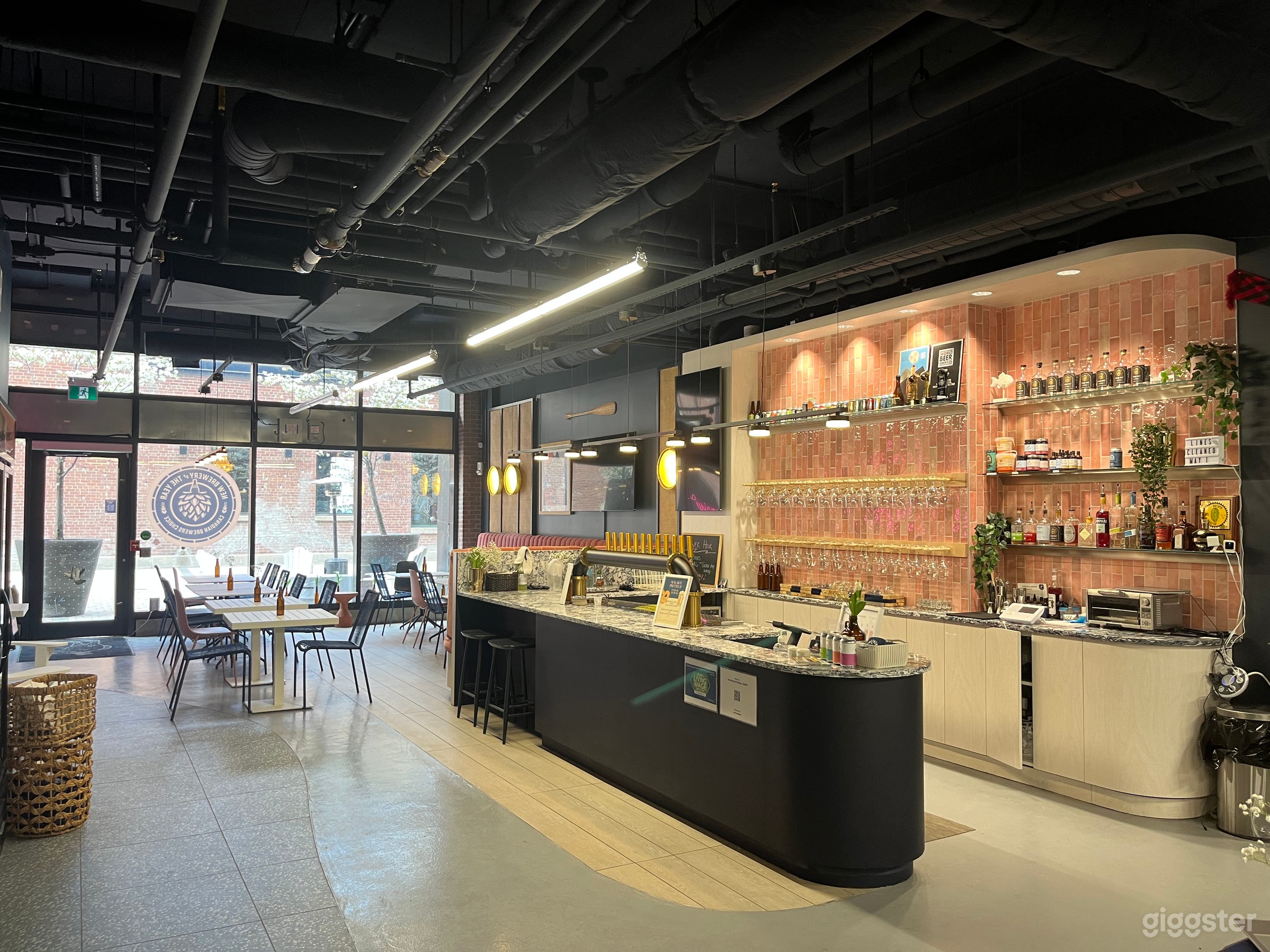 Inviting &amp; Versatile Brewery in Liberty Village Photo 2