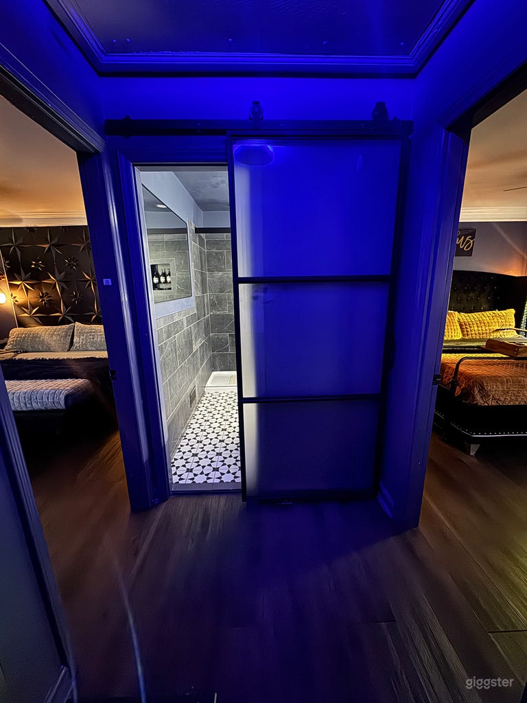  Luxury Getaway at Js Place 