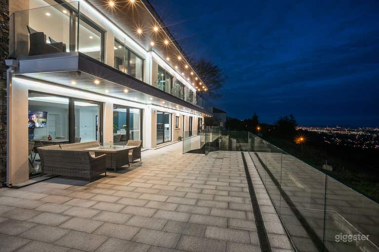  Modern American Style Villa  