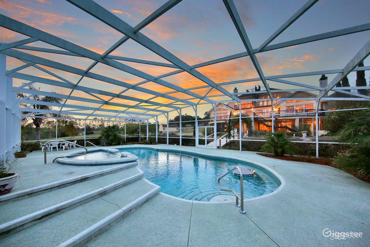 Captivating Pool with Astounding View of Nature Photo 1