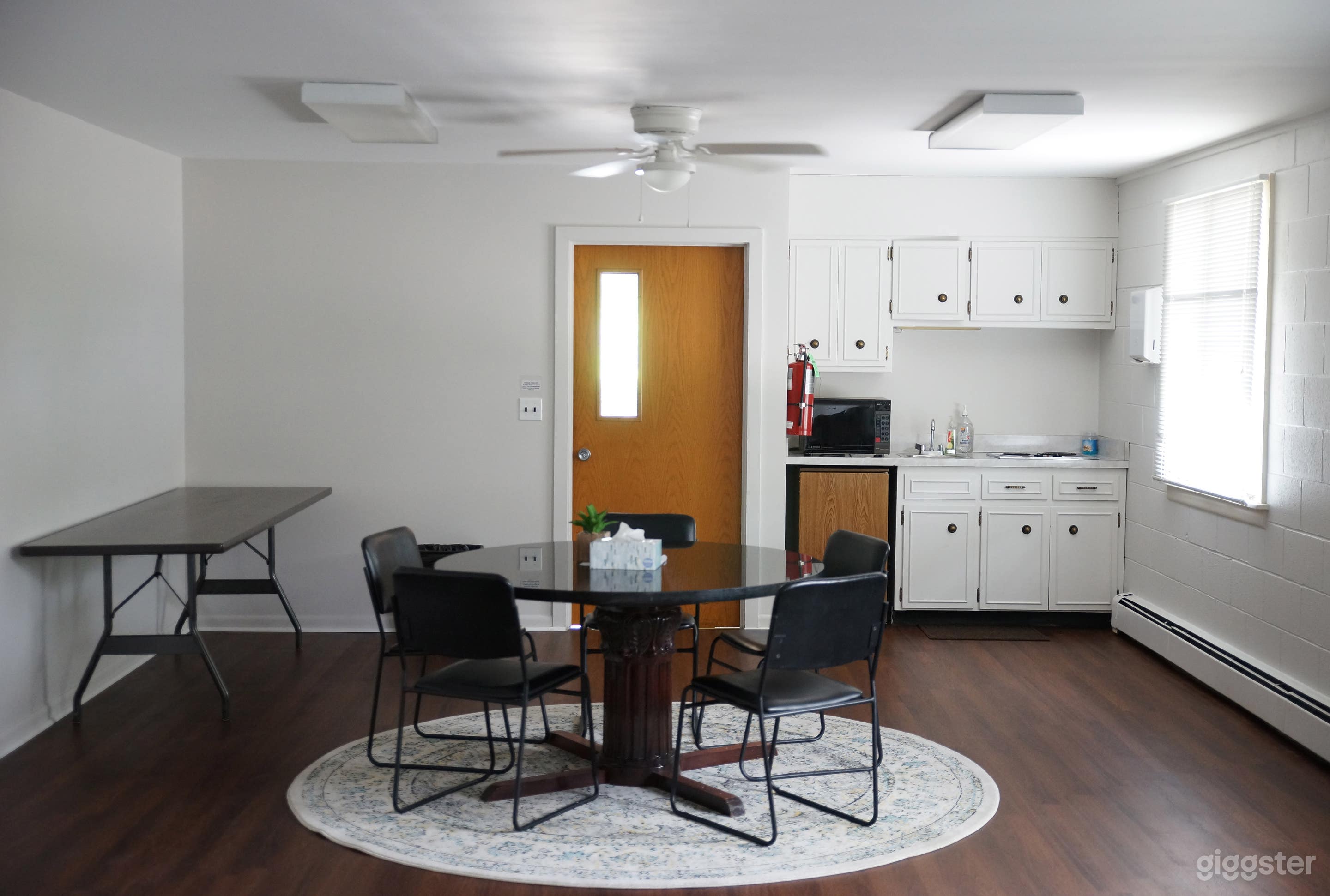 The Fireside Room in Itasca Photo 1