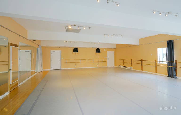  Peach Studio - Warm & Welcoming Dance Studio 1  