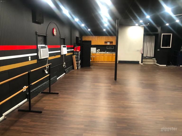  SPACIOUS MULTI USE EVENT SPACE - 2000sqft 