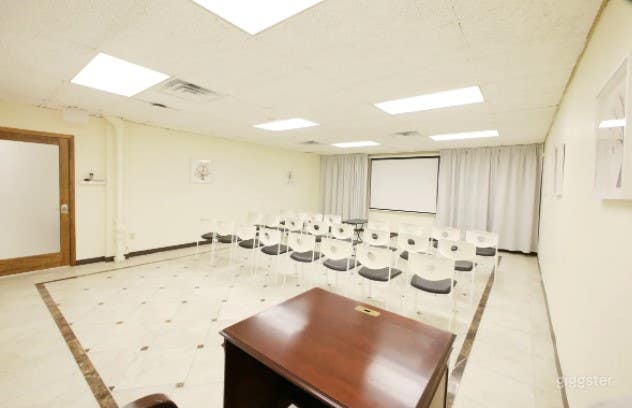 Classroom Near O’Hare  Photo 3