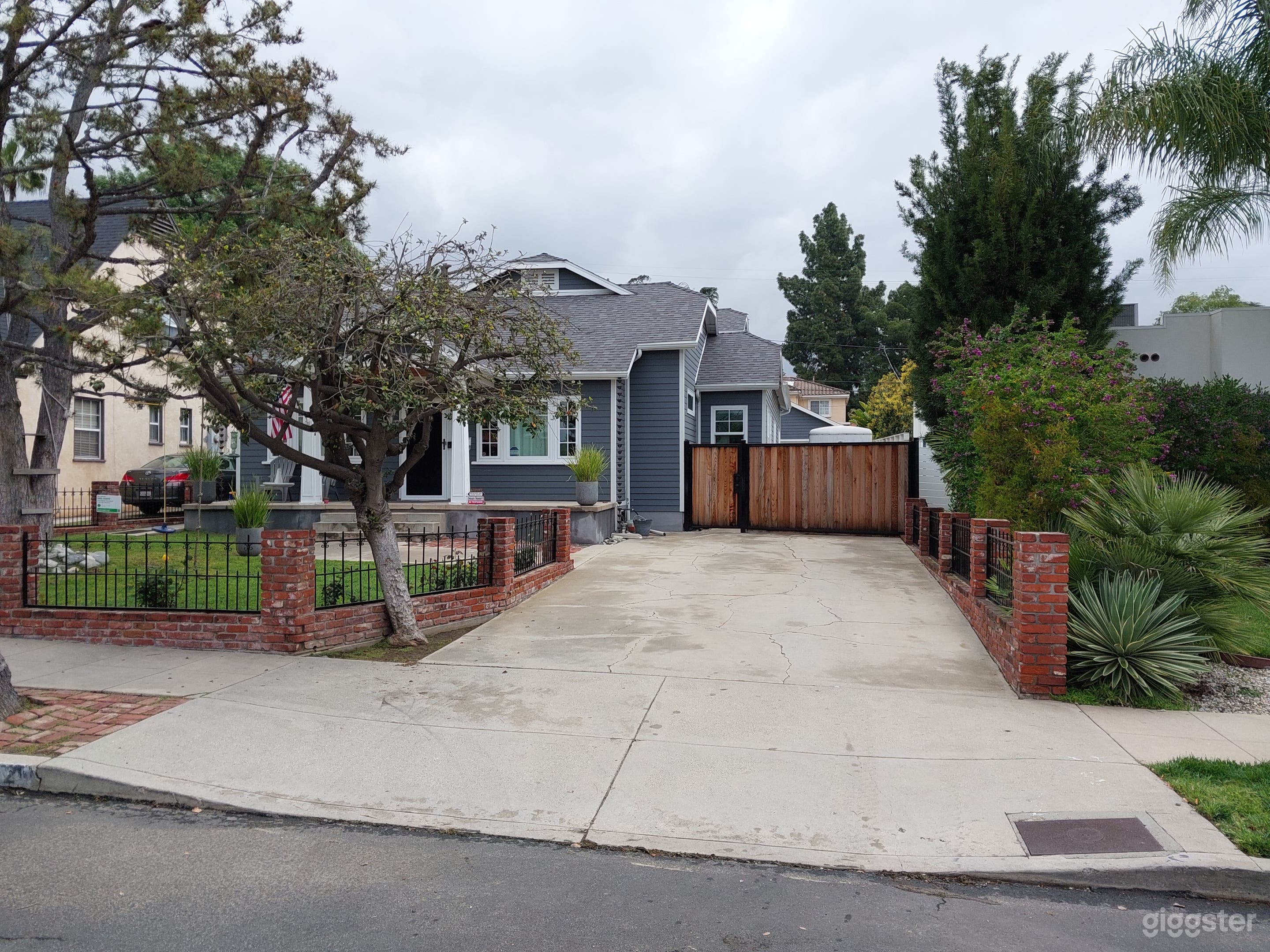 Driveway/Yard for Catering/Production/Staging Photo 1