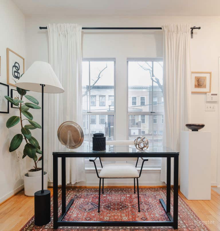  Modern Eclectic Haven in Vibrant Washington DC 