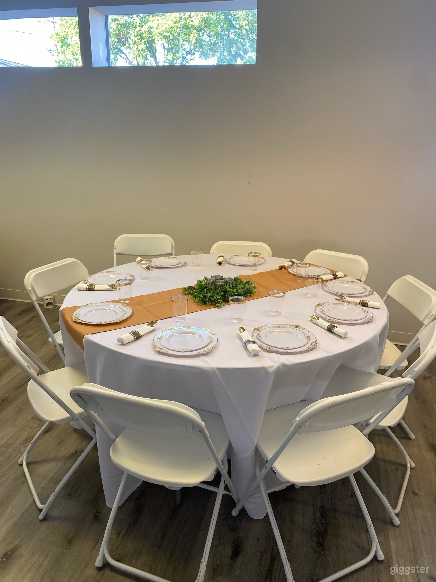 Luxurious Event/Photography Studio Commercial Space Photo 3