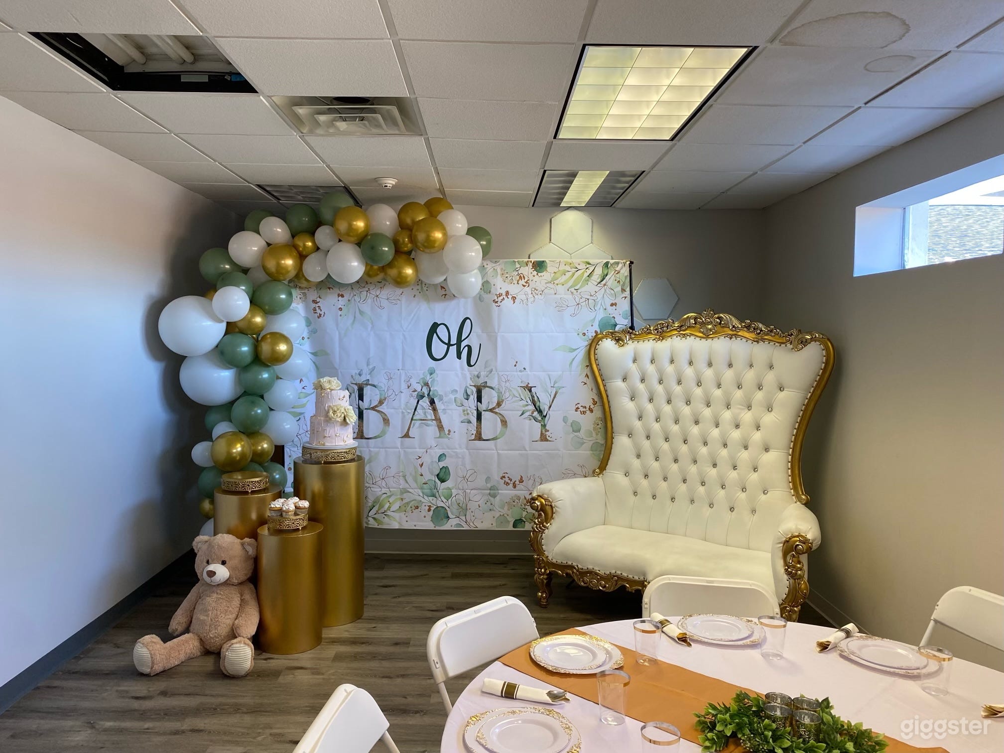 Luxurious Event/Photography Studio Commercial Space Photo 1