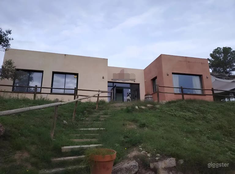  Espacio en plena naturaleza con todos los servicios 