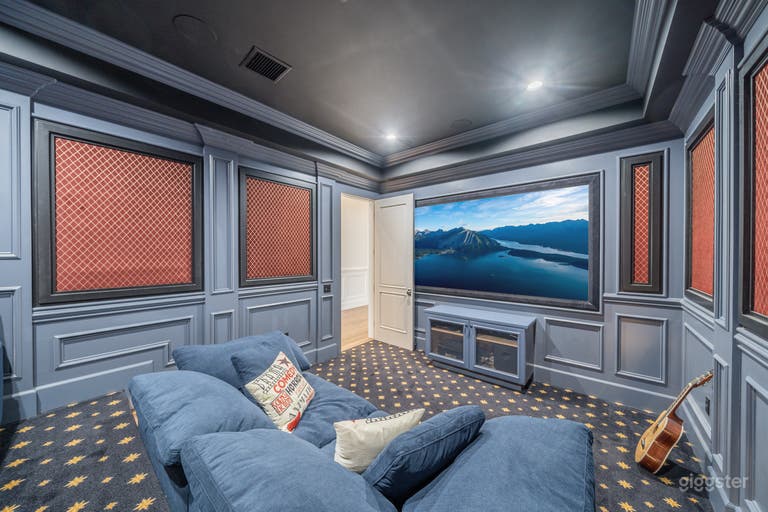  Ranch-Style Mansion w/ Contemporary Architecture 