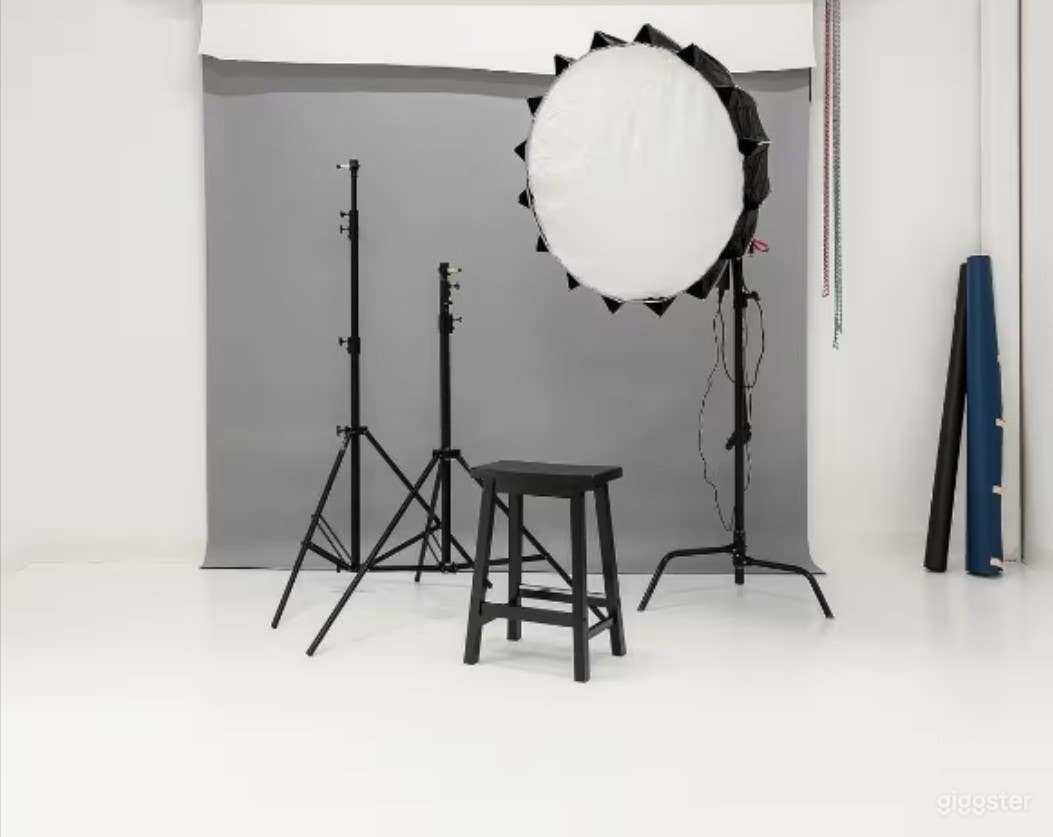 Classic Light Studio Photo 3