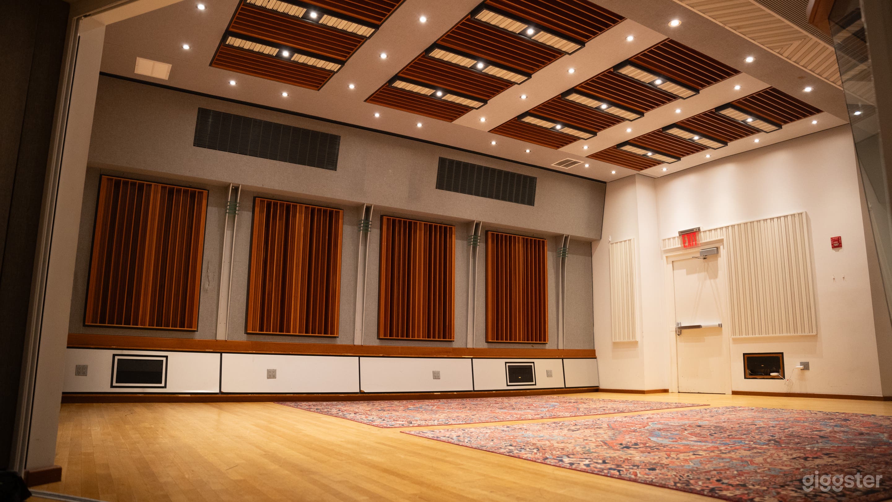 Iconic Spacious Studio - Music | Video | Film Photo 1