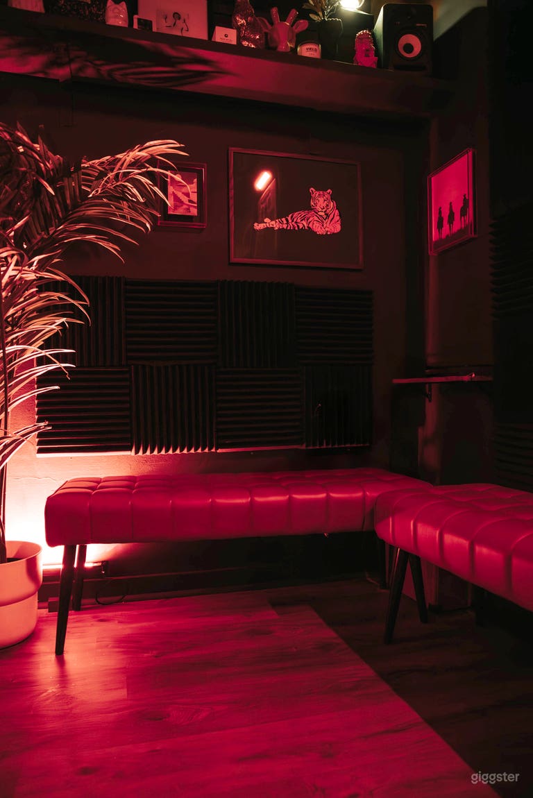  Dance Music Record Store 