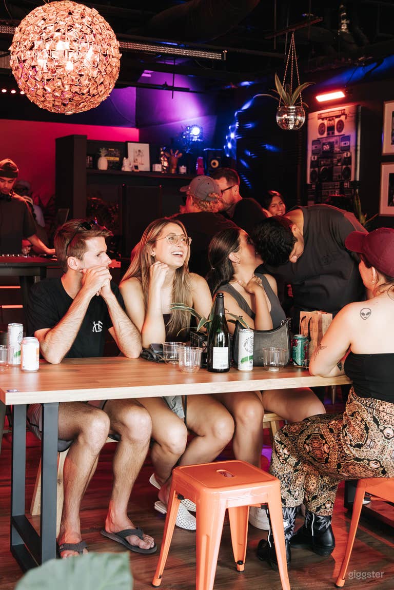  Dance Music Record Store 