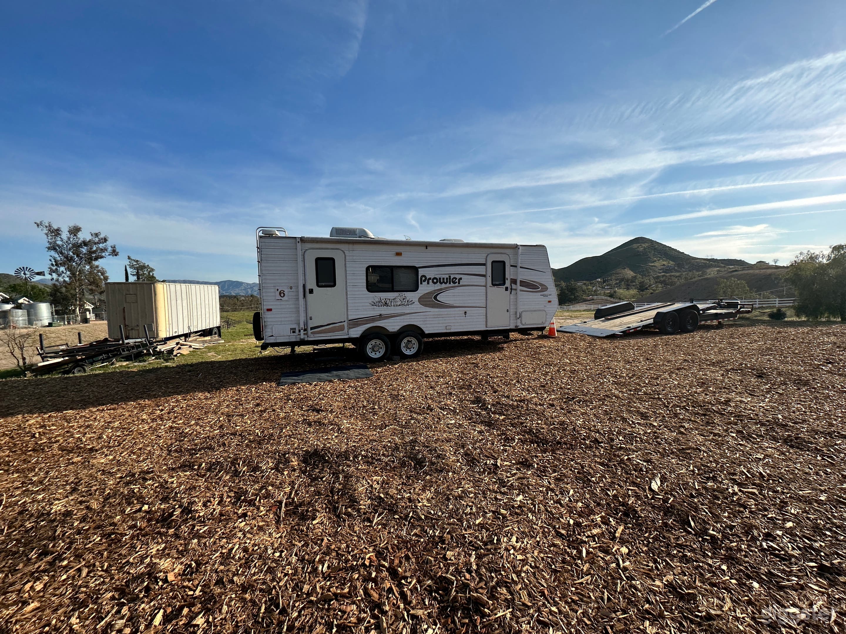 5 Acre Agua Dulce Ranch w/Classic Trucks&amp;Trailers Photo 2