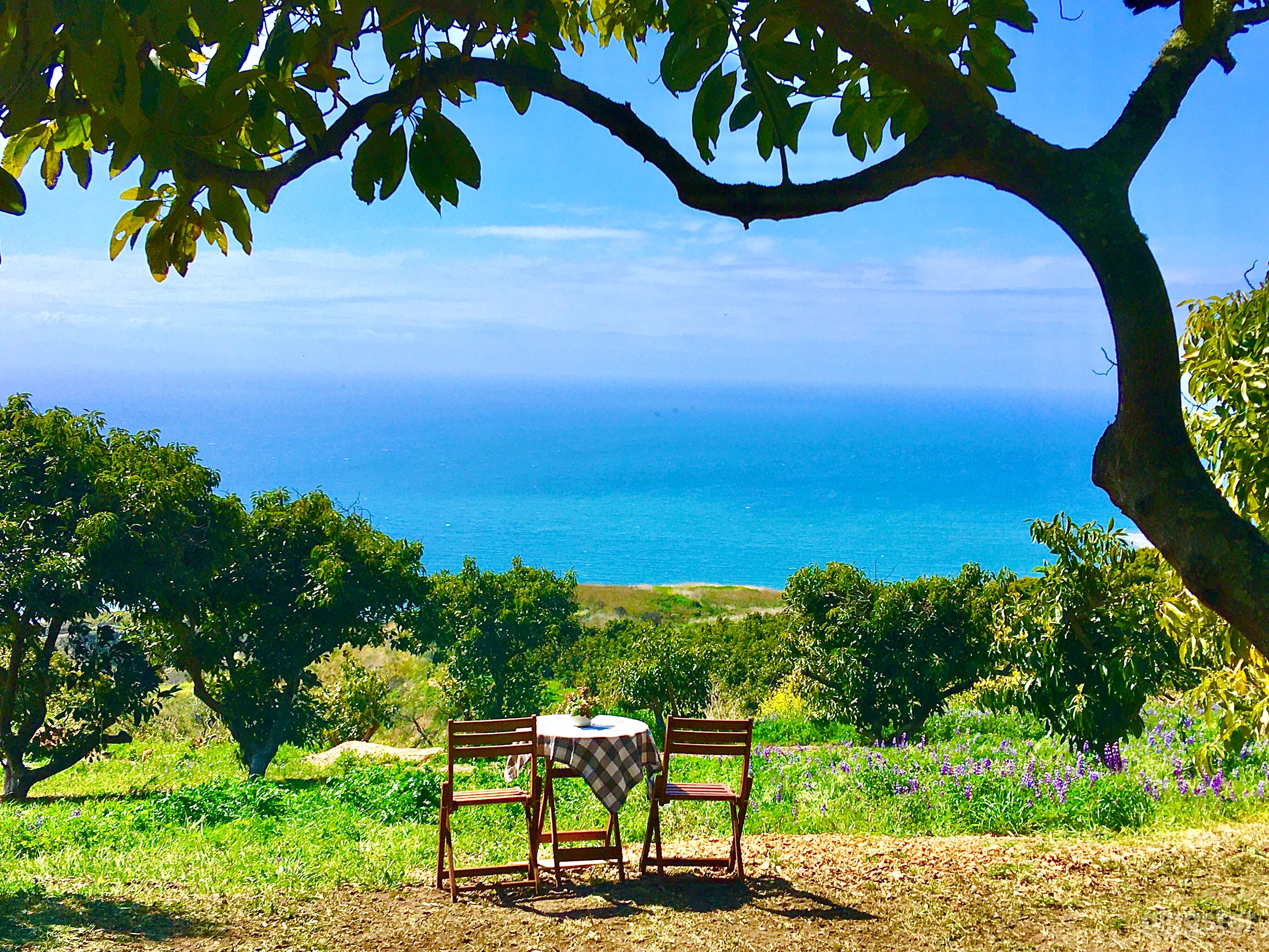 Bistro seating for 2 with ocean views 