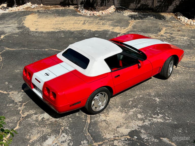  Red and white Corvette convertible sports car 1995 