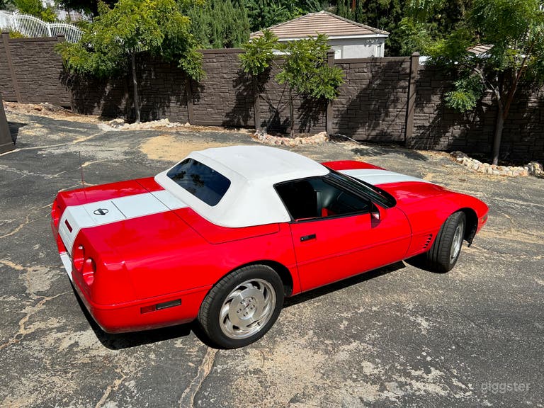  Red and white Corvette convertible sports car 1995 