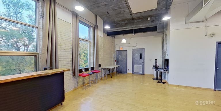  The Bright Room | Natural-Light-Filled Event Space 