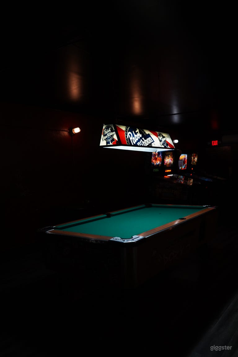  Upstairs Lounge with Pool Table and Pinball 