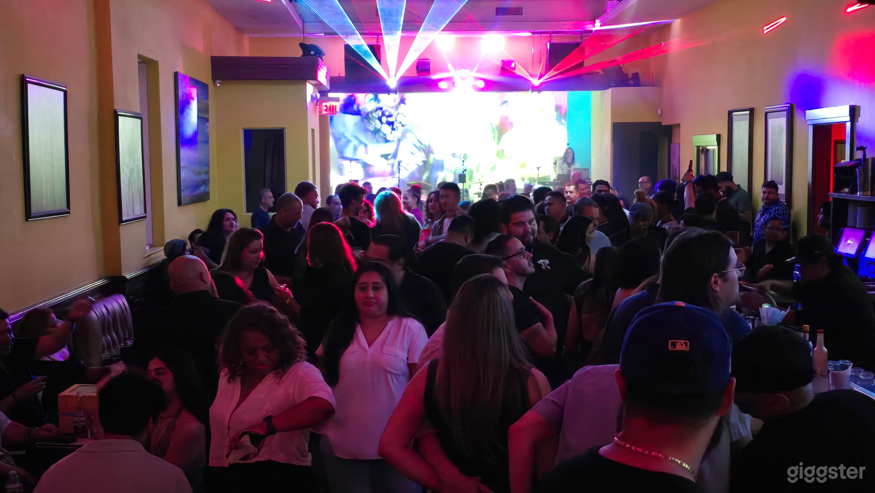 The Premier Live Music Venue Bar in Pasadena Photo 2