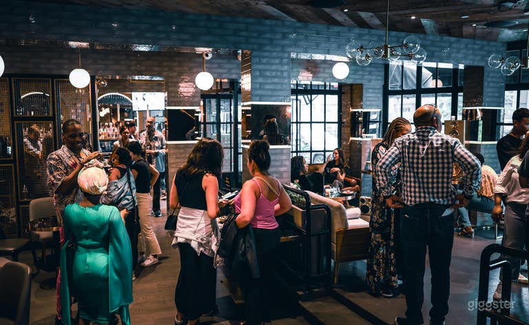  Concrete Jungle Lounge 