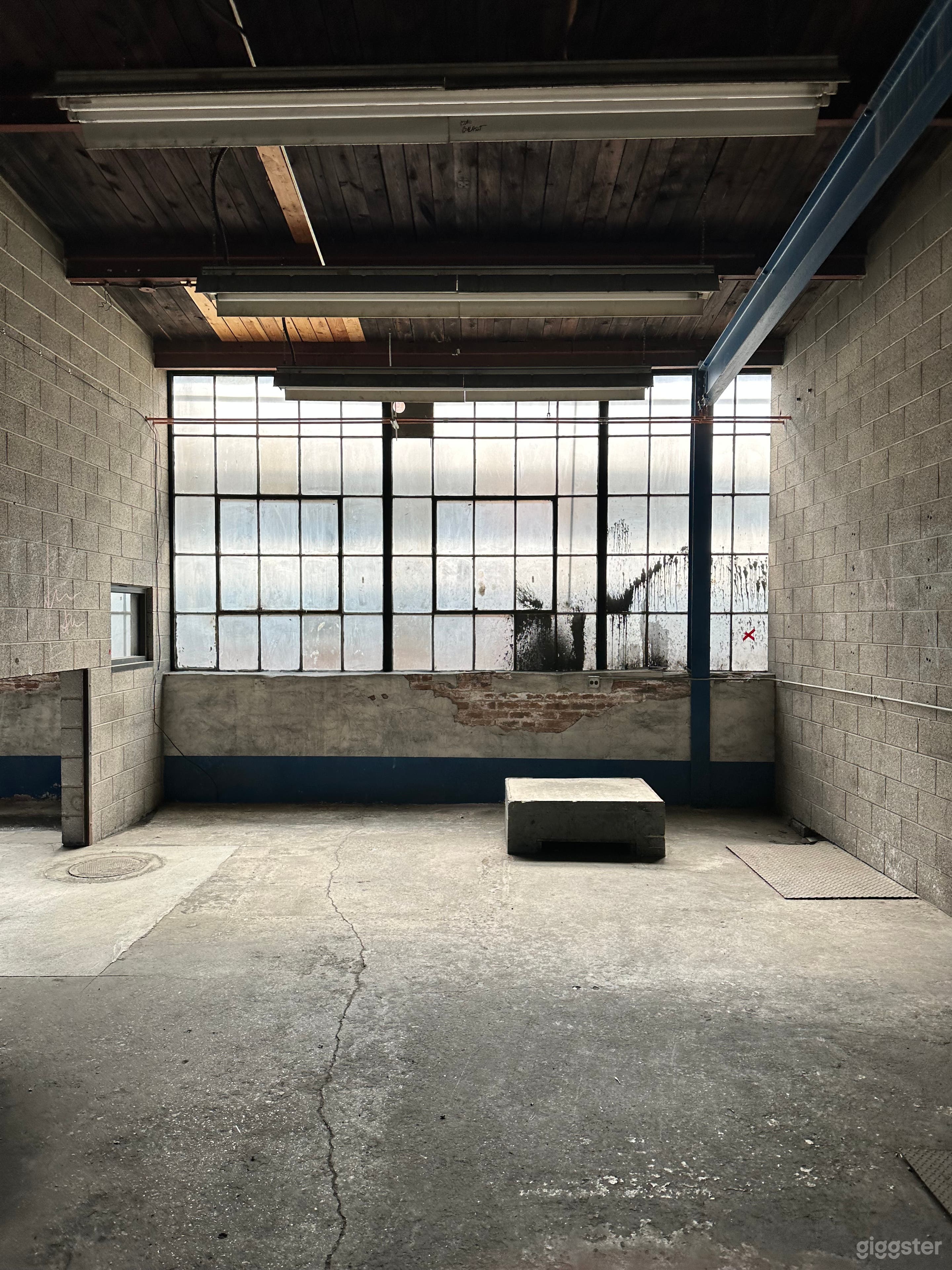 Beautiful Industrial Warehouse Photo/Film Location Photo 2