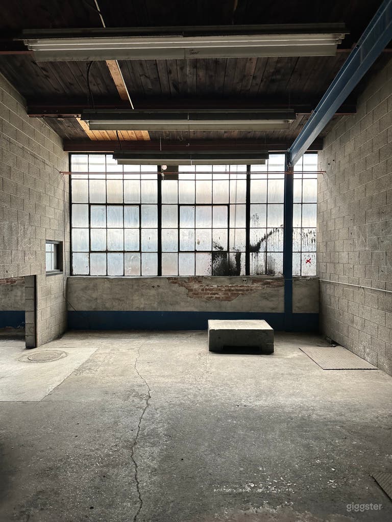  Beautiful Industrial Warehouse Photo/Film Location 
