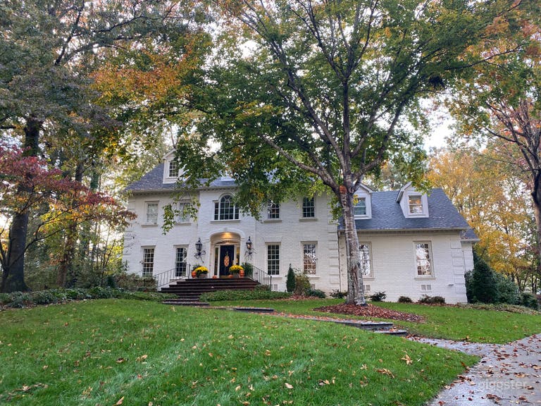  South Charlotte Estate for Filming | Huge kitchen, 1.36 Acre 