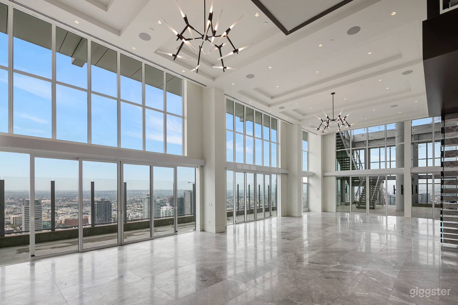 **LARGEST PENTHOUSE IN THE WEST COAST!** Photo 2