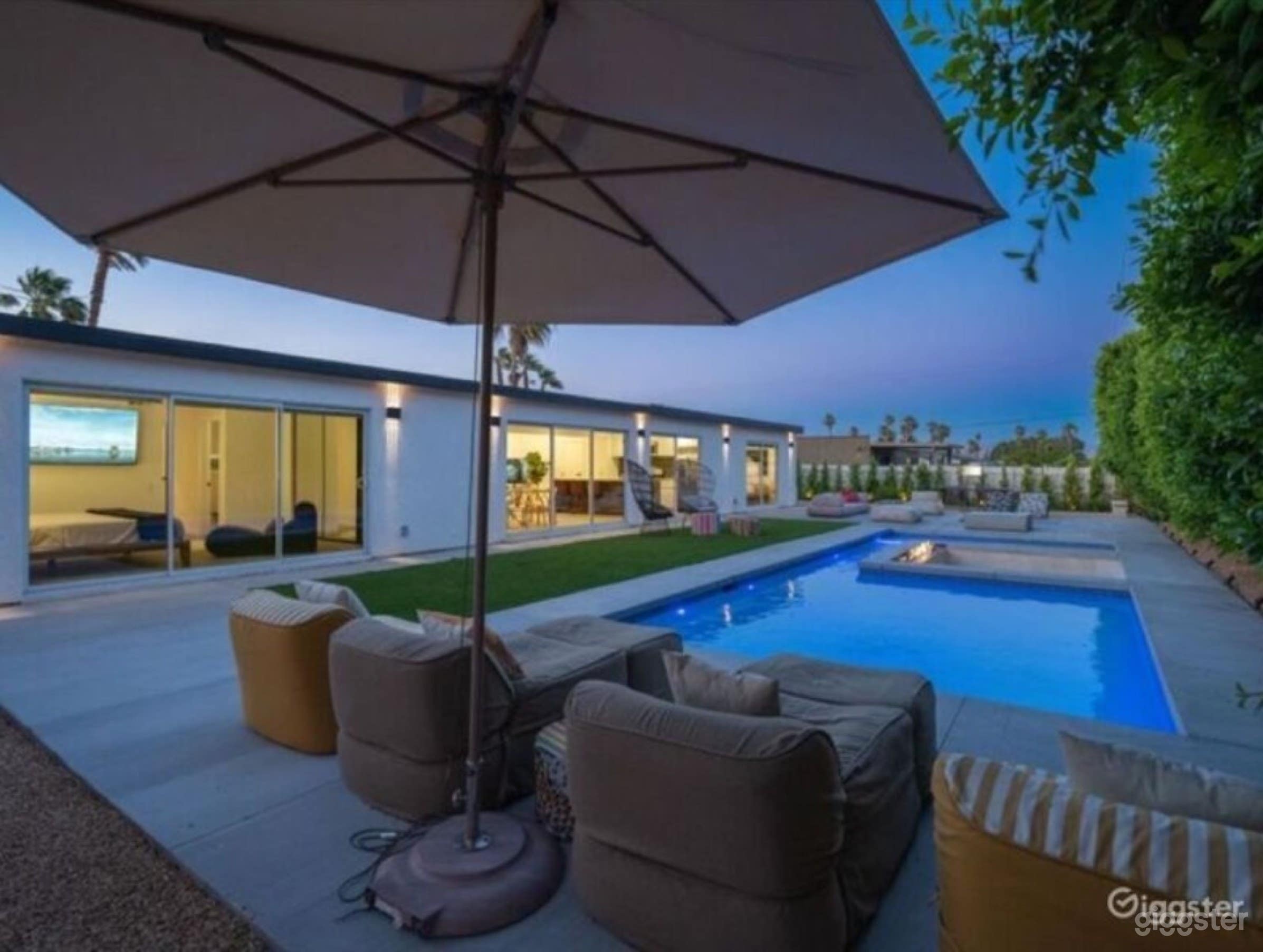  Captivating Pool and Event-Ready Backyard Photo 1