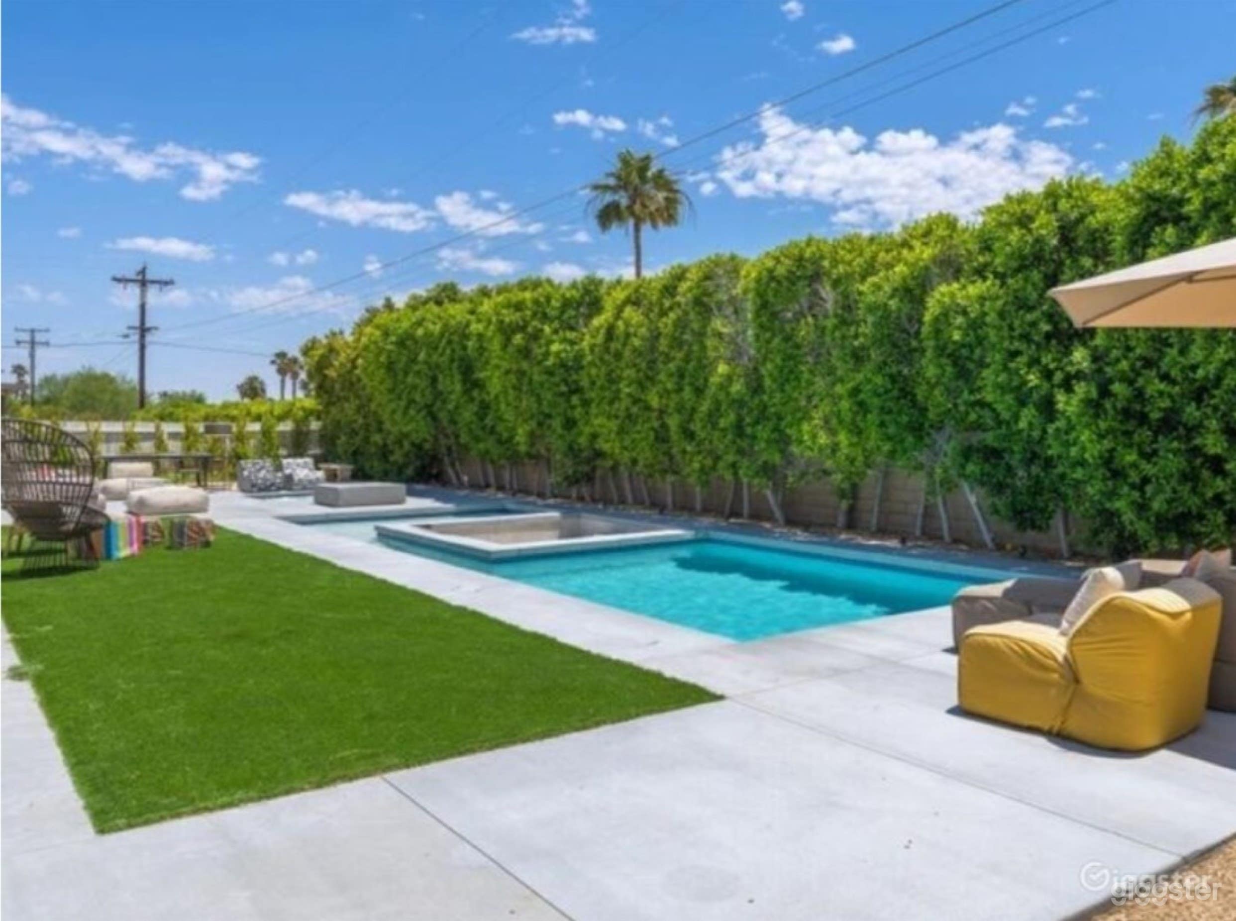  Captivating Pool and Event-Ready Backyard Photo 4