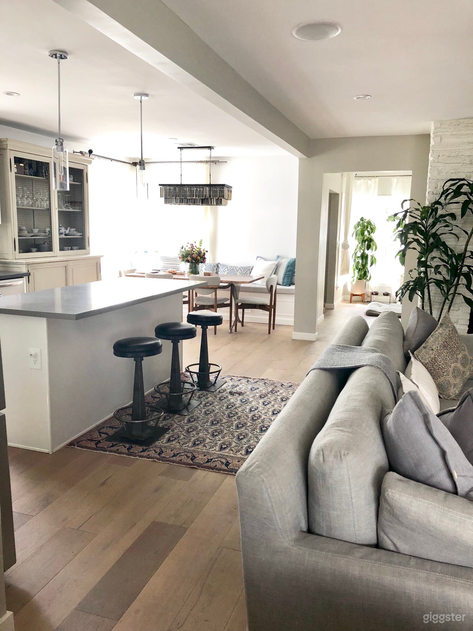 Studio City open concept Home + Hair Studio Photo 2