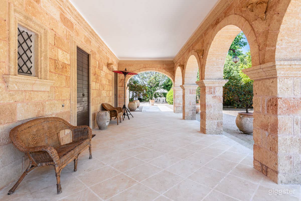 Elegant Stone Country House With Lush Garden Photo 4