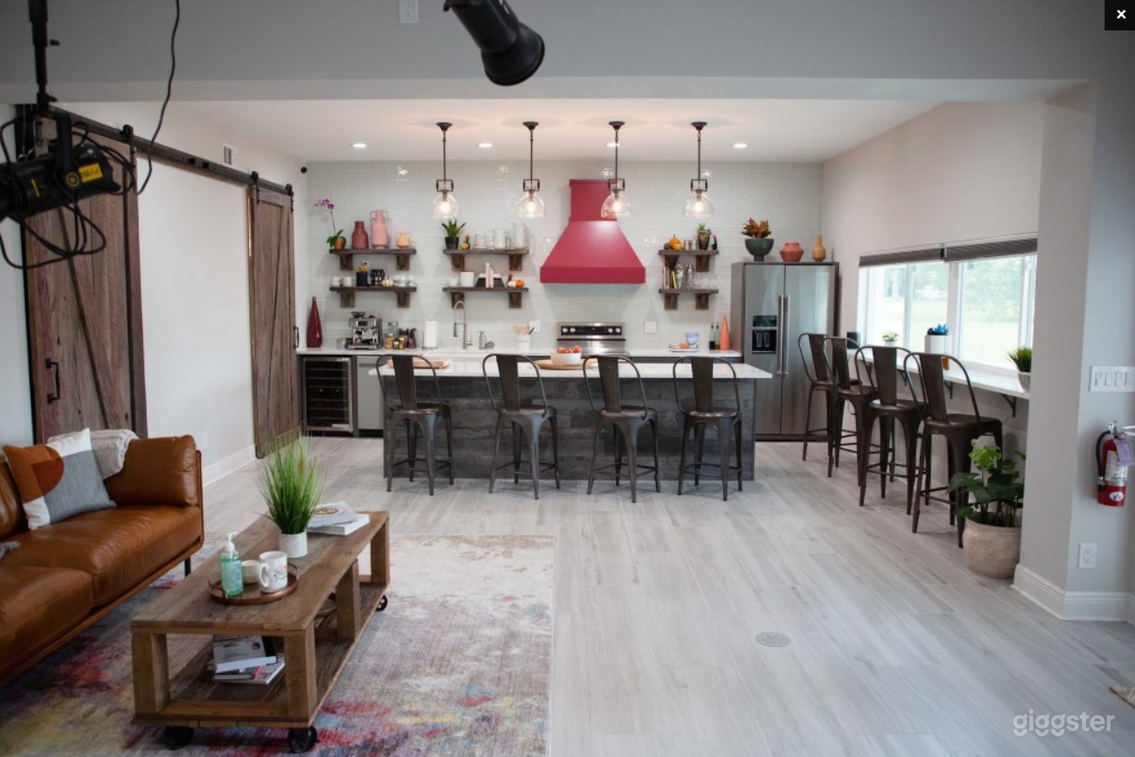 Fully Equipped Entire Production Studio Buyout in Clearwater Photo 1