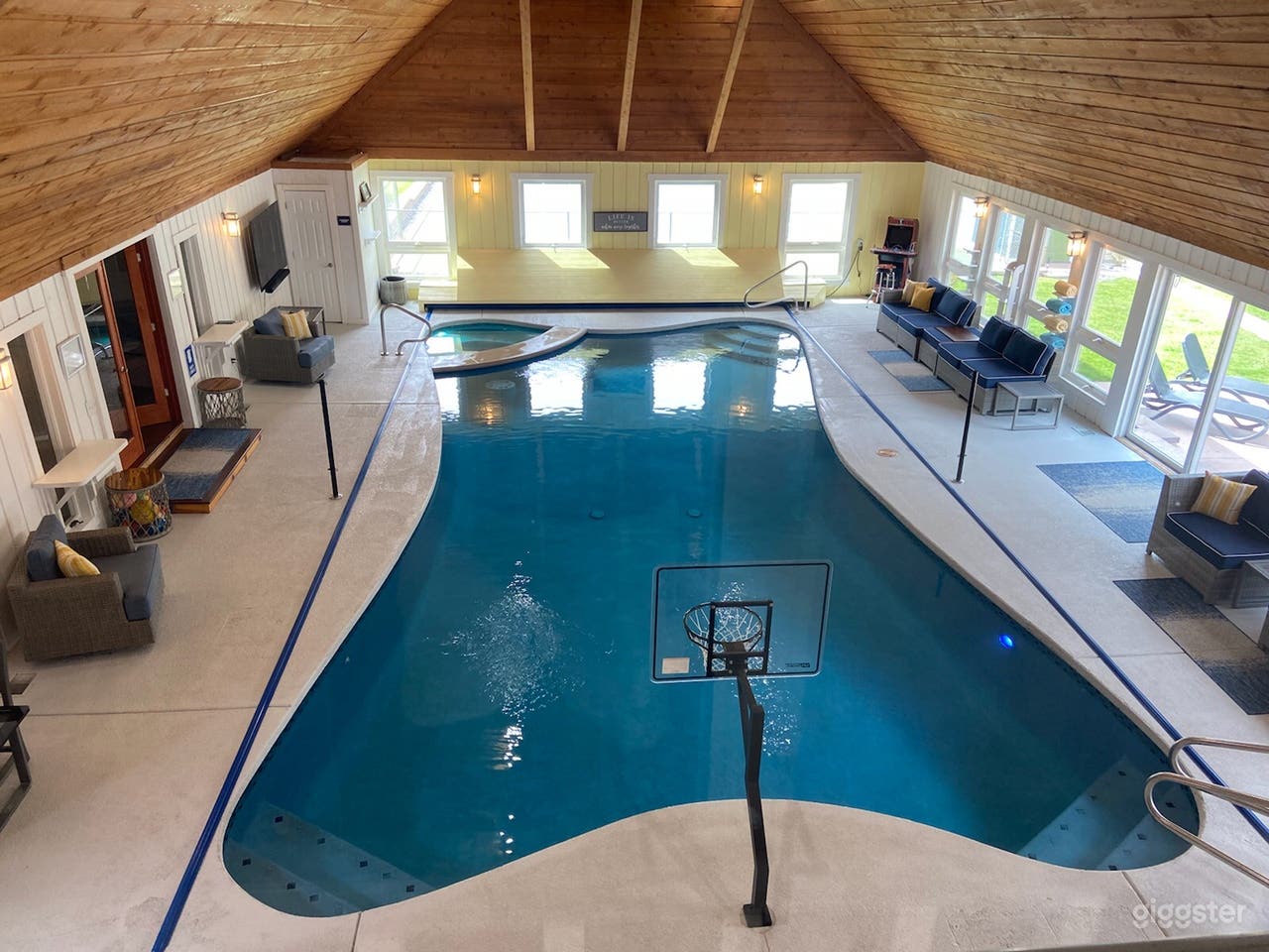Indoor UV Filtered Heated Pool Room with Heated Pool / Basketball Hoop and Volleyball Net / Sauna / TV / Game Table