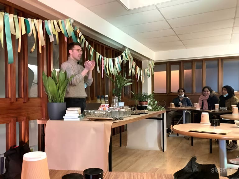  The Kelvingrove Room 